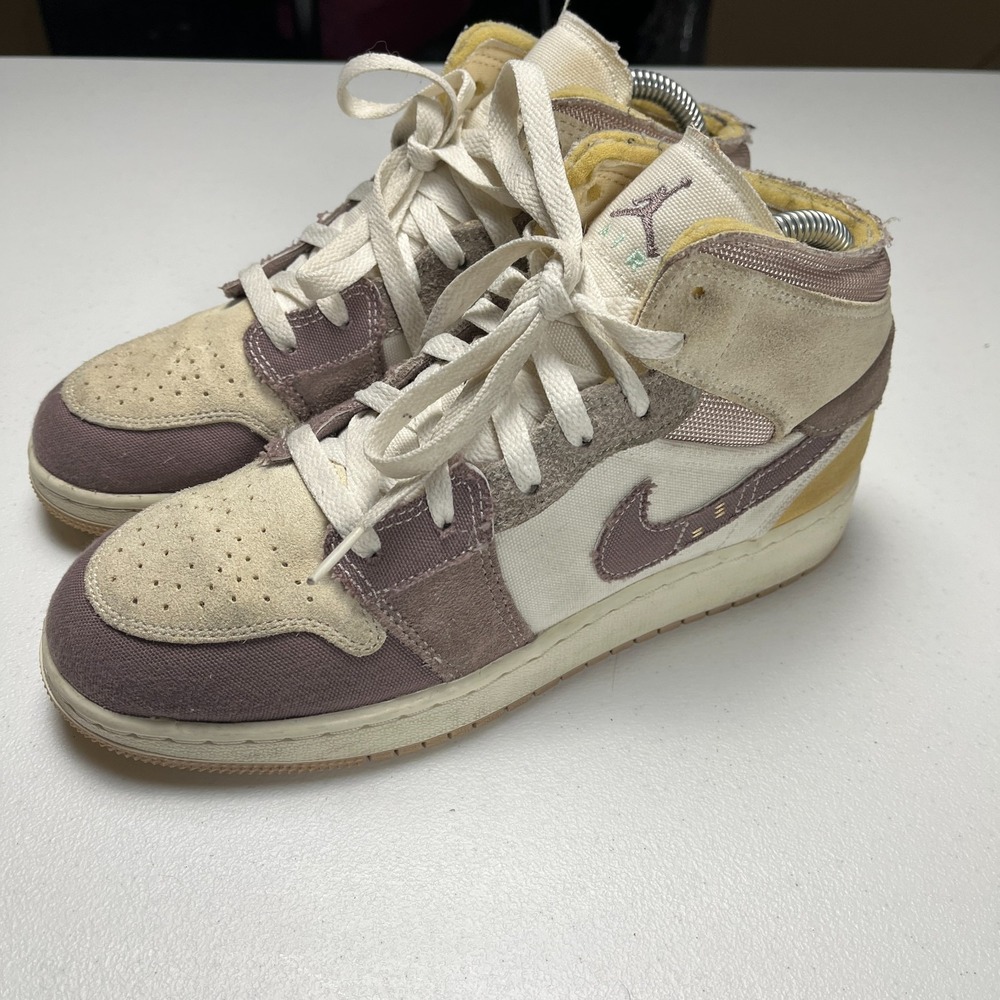 Jordan 1 Mid Craft Taupe Haze Womens Size 7 GS 5.5Y Sneakers DZ4466-102